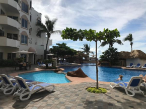 Costa Bonita Condominiums & Beach Resort - Primer planta